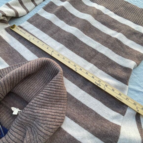 Hem & Thread size L oversized taupe cream sweater - Picture 4 of 6